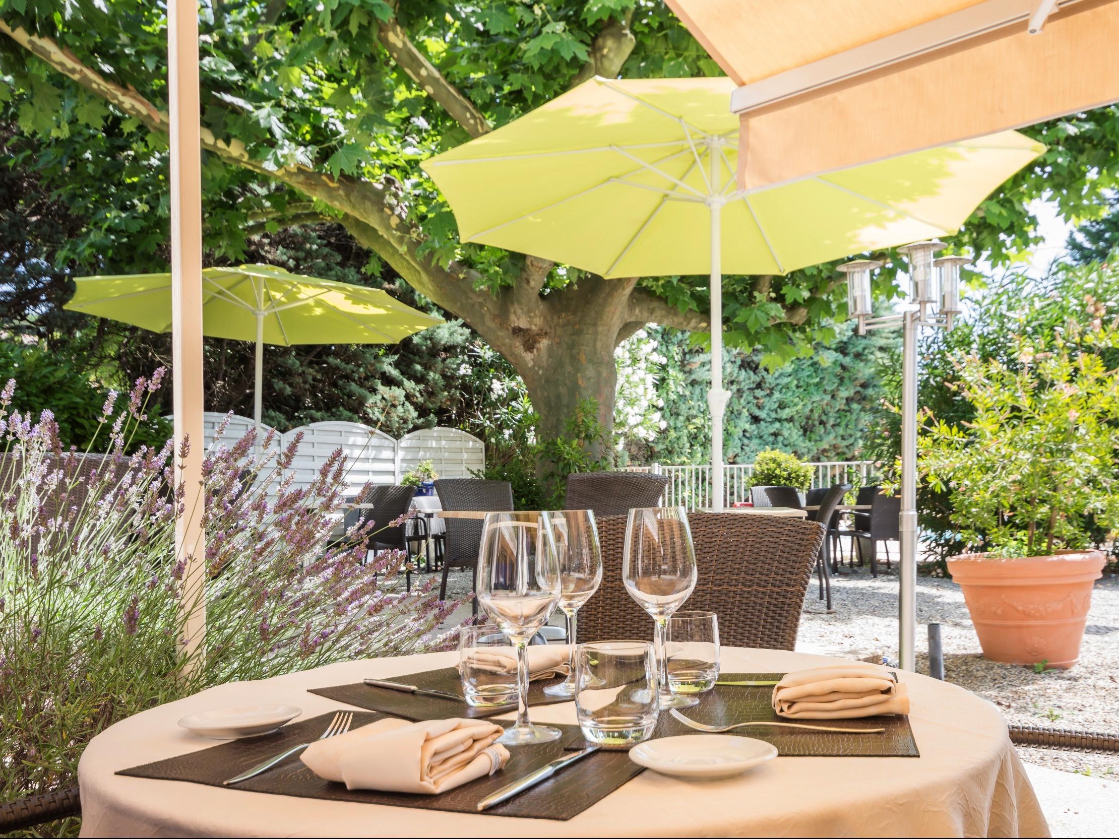 Logis Le Printemps Hotel Restaurant - Montélimar Exteriör bild