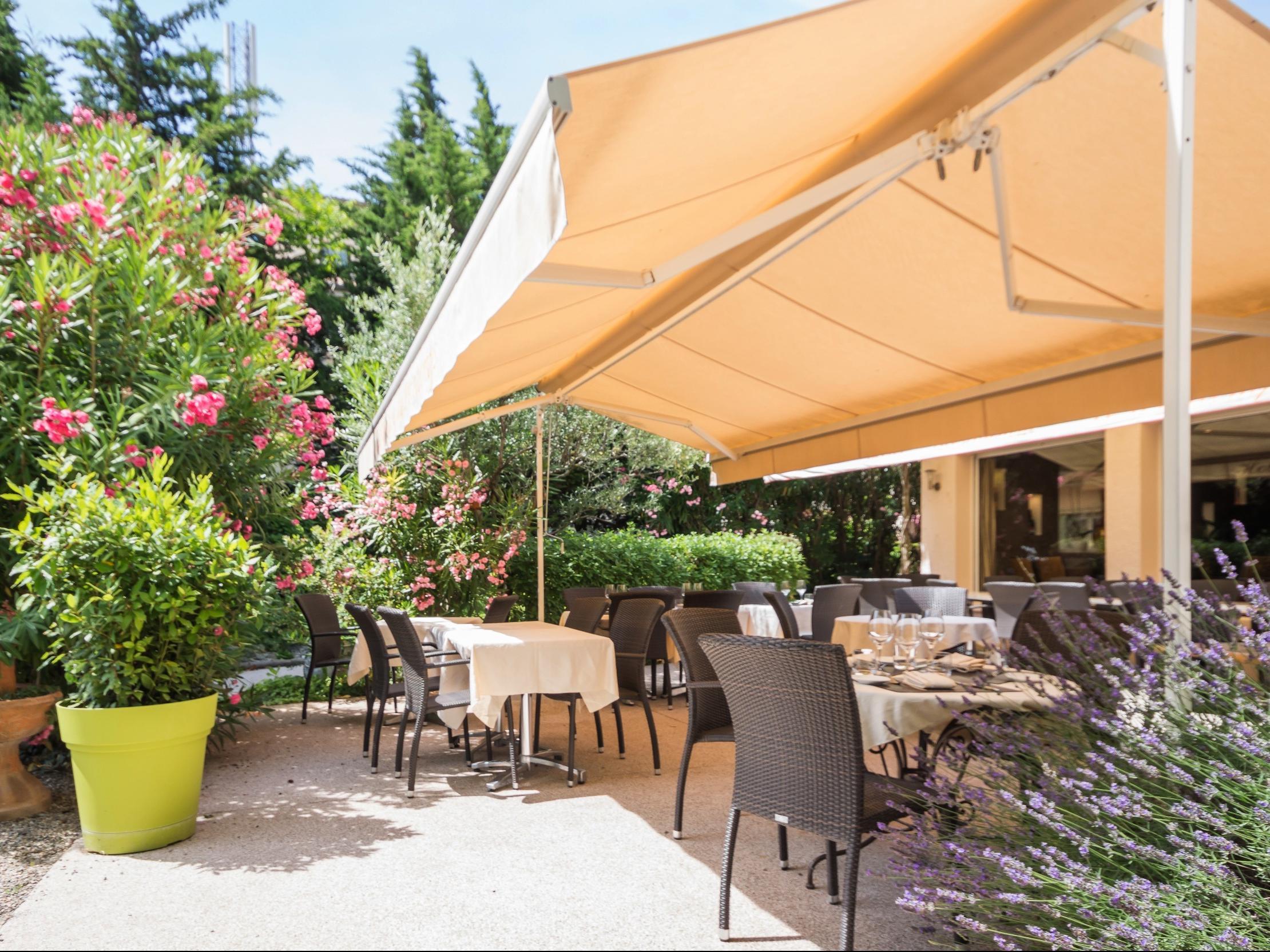 Logis Le Printemps Hotel Restaurant - Montélimar Exteriör bild