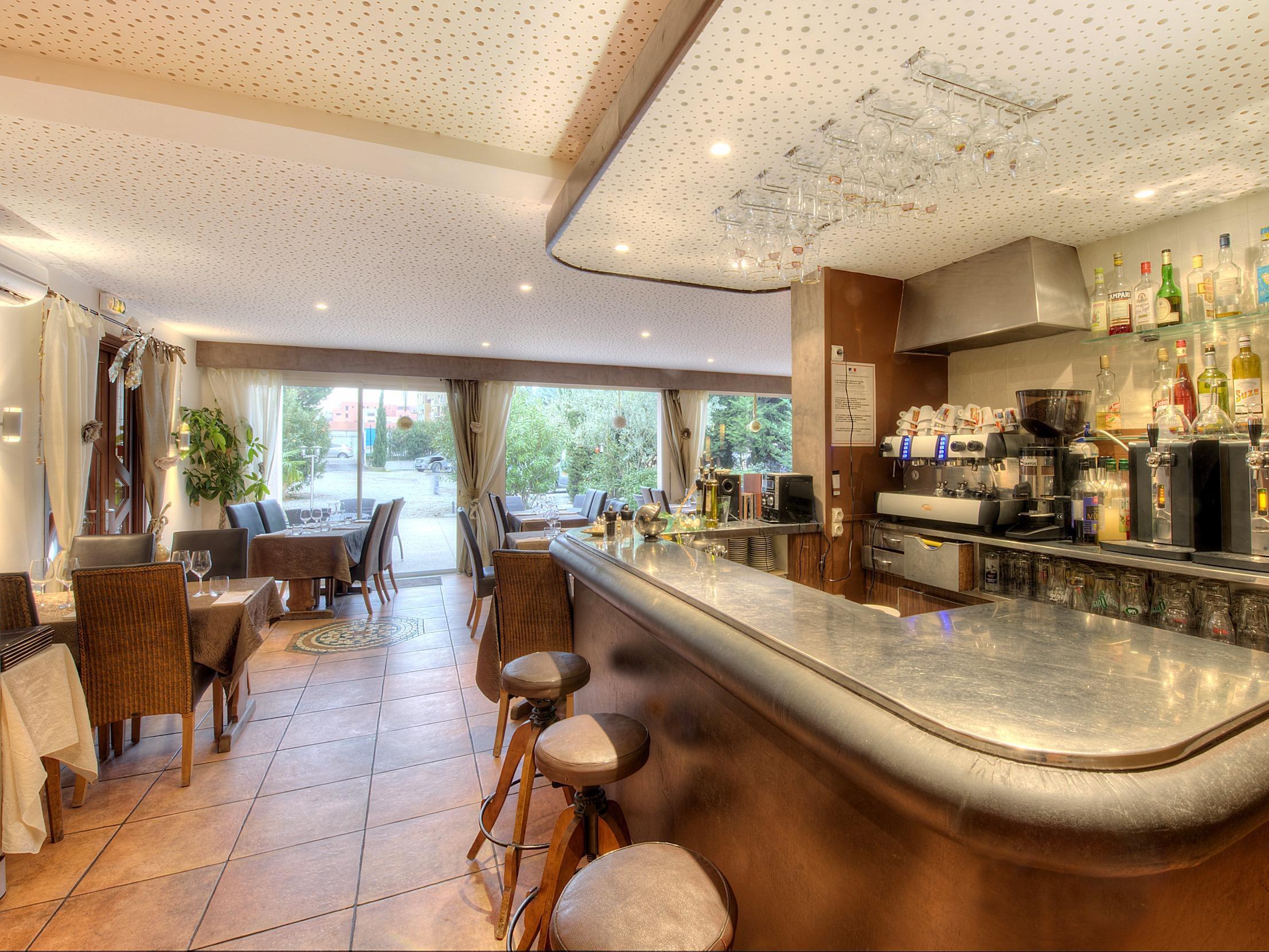 Logis Le Printemps Hotel Restaurant - Montélimar Exteriör bild